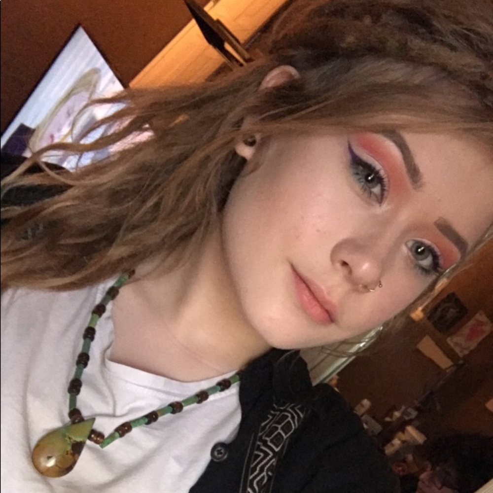 Meet your Posher, Gwen